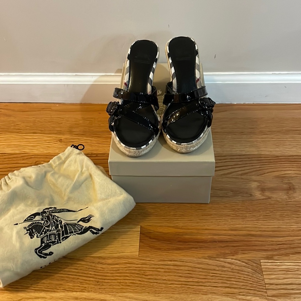 Burberry sandal